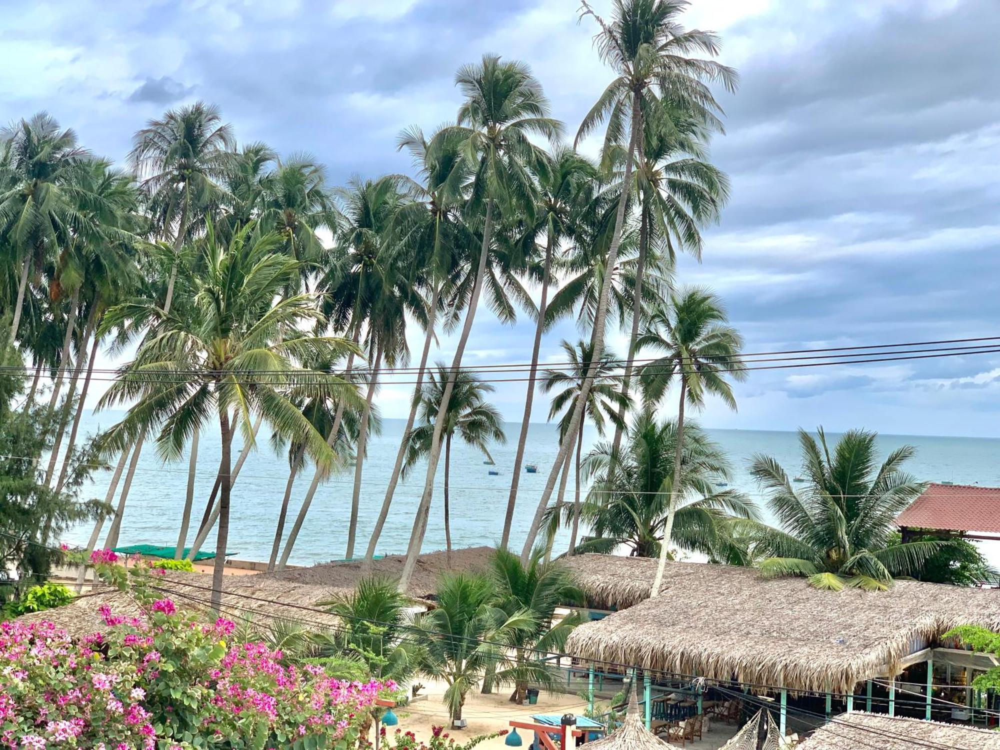 A L Y S S A Seaside Muine Hotel Mui Ne Bagian luar foto